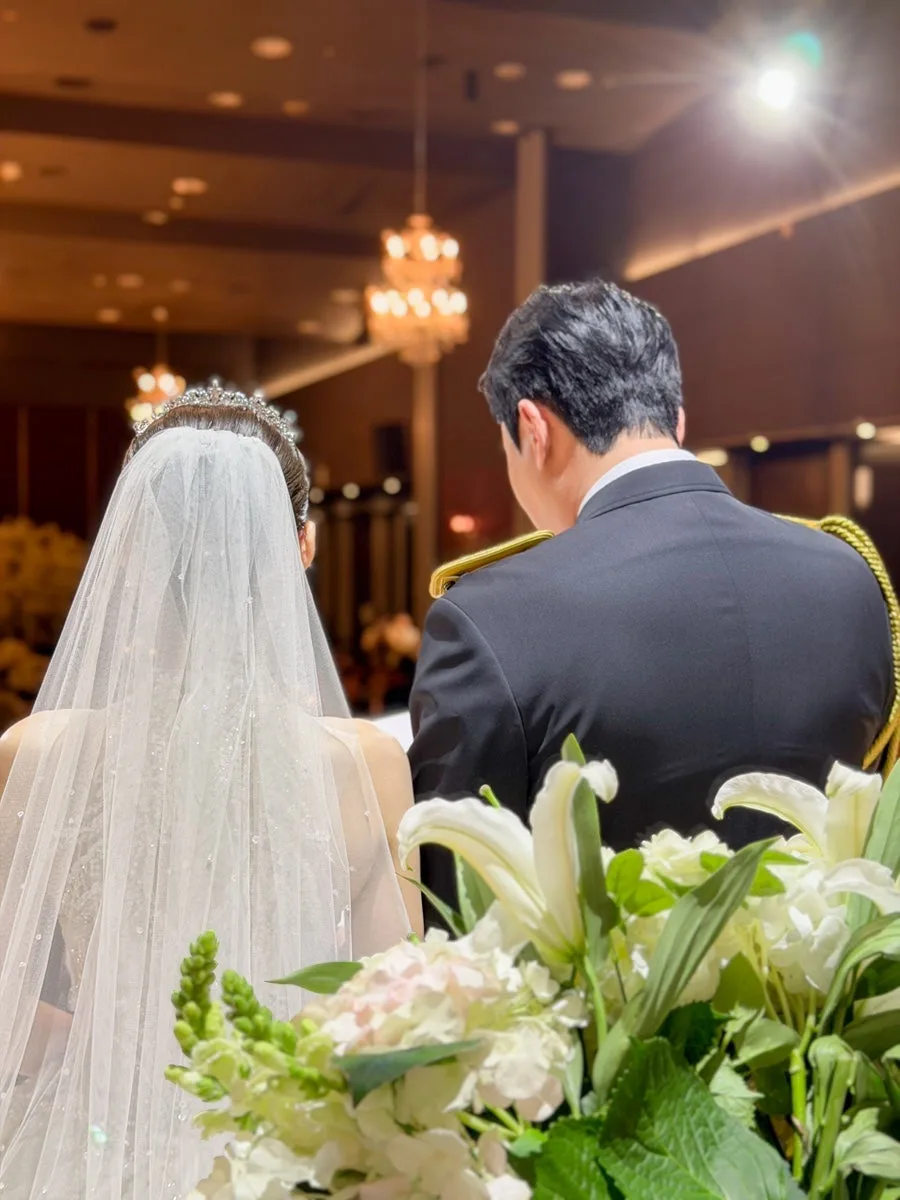 러브인화이트 사진 2