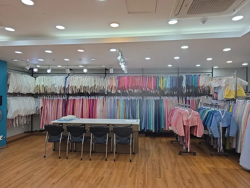 이선영한복 사진 1