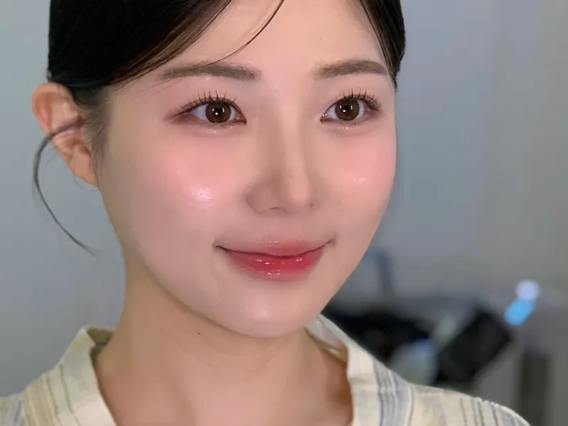 누헤브 메이크업 사진 3