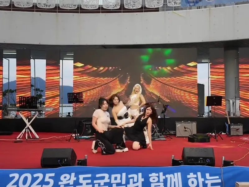 웨이즈 댄스팀 사진 2