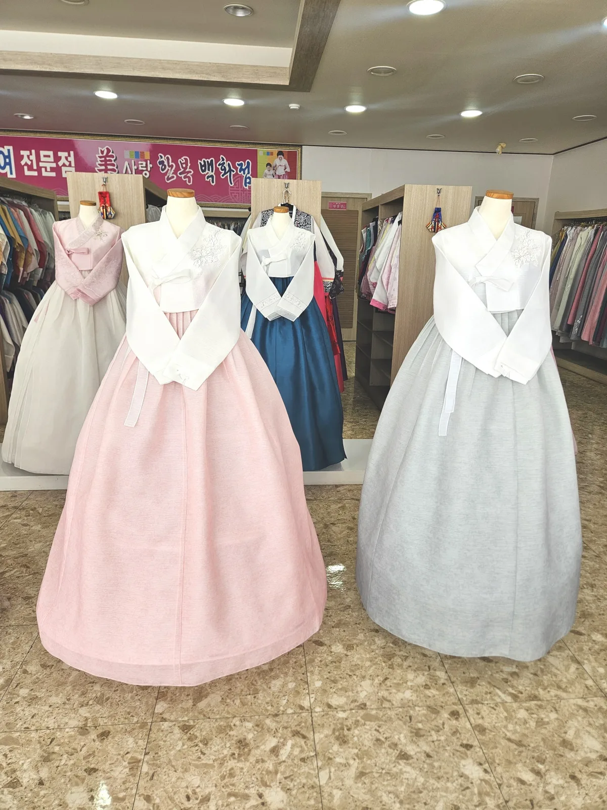 미사랑한복백화점 사진 4