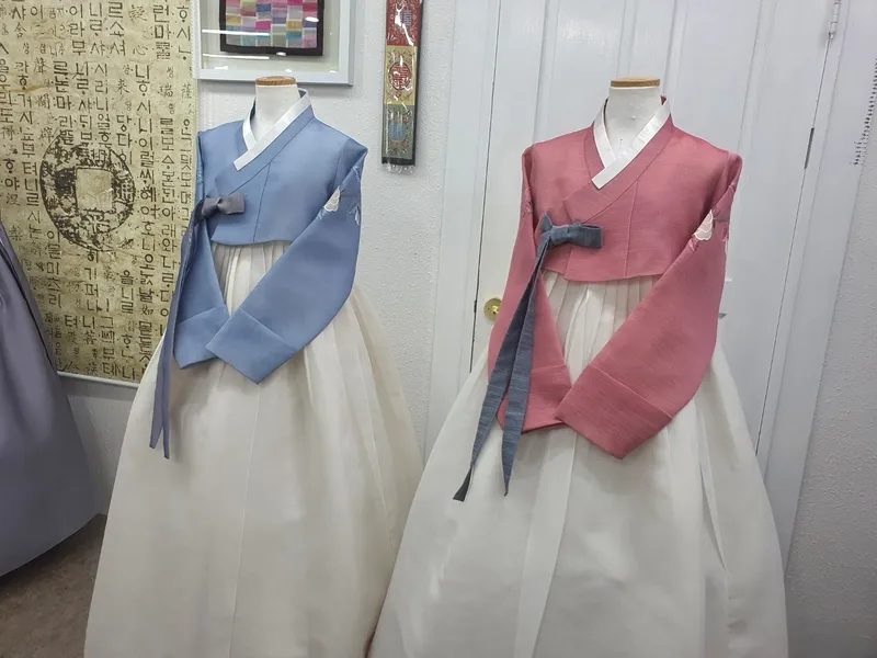 연리지한복 사진 2