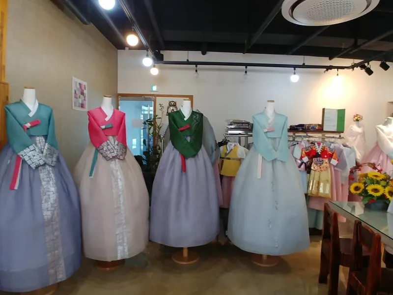 함초롬한복 사진 2